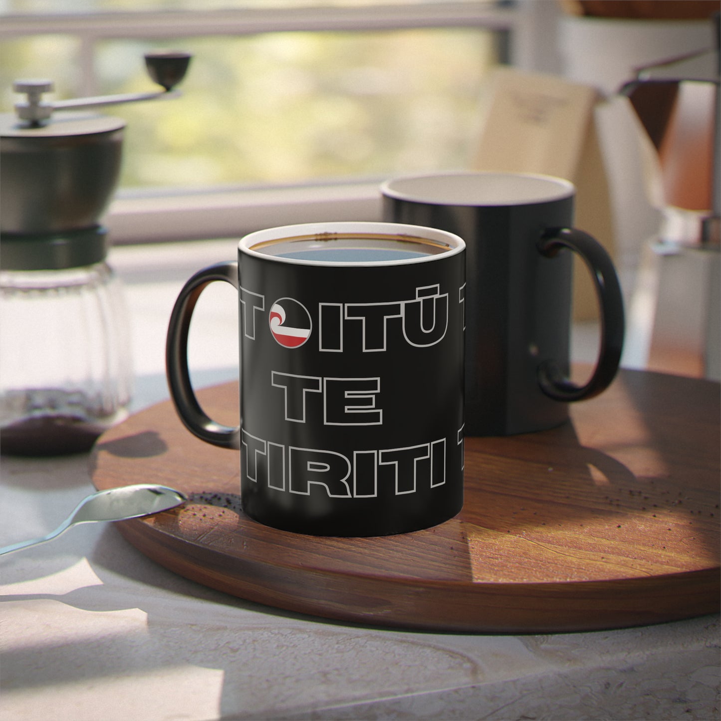 Toitū Te Tiriti Magic Mug - black