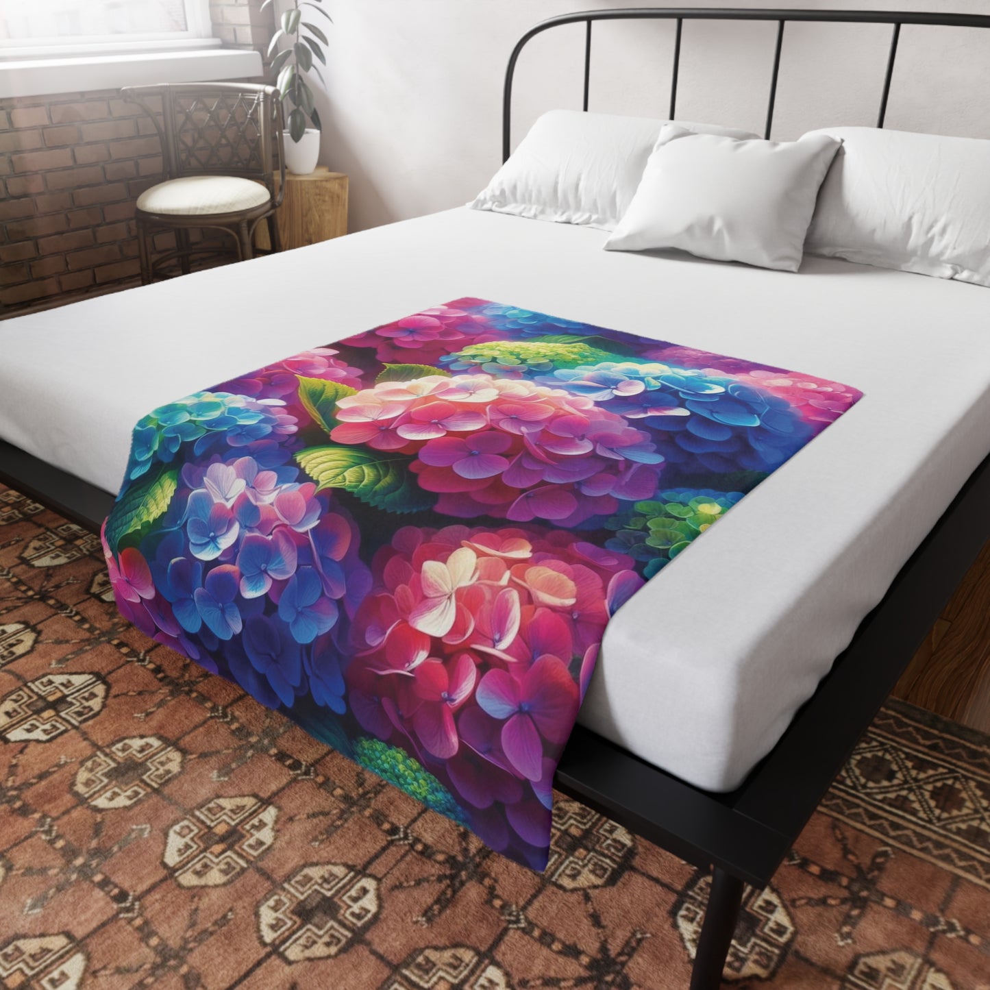 Hydrangea Plush Fleece Blanket